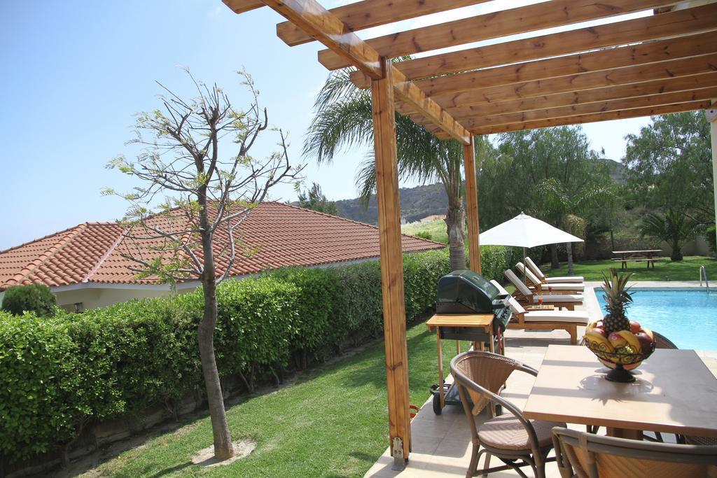 Eve Pissouri Rozaki Villa Zimmer foto